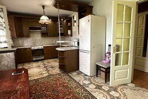 квартира по адресу Степана Бандери ул., 24