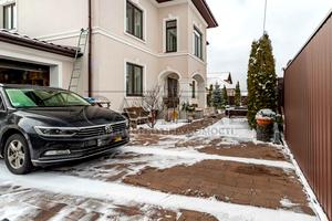 дом по адресу Броварський
