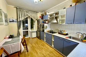 квартира за адресою Драгоманова вул., 31-В