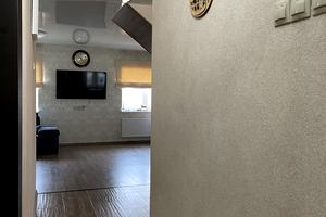 будинок за адресою Квітуча вул.