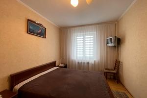 квартира за адресою Леся Курбаса вул., 2