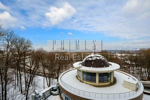 комерційна за адресою Михайла Грушевського вул., 9