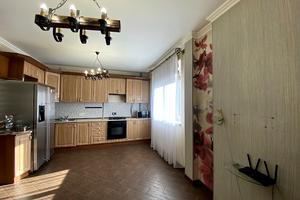 квартира за адресою Василя Симоненка вул., 30Б