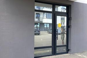 комерційна за адресою Академіка Сахарова вул., 11