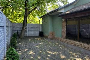 комерційна за адресою Головна вул., 144