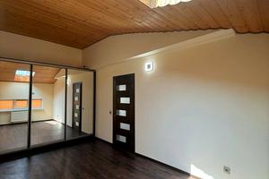 квартира за адресою Івасюка вул., 42