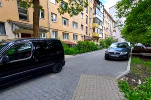 квартира за адресою Євгена Коновальця вул., 109