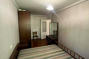 квартира за адресою Космонавтів вул., 48