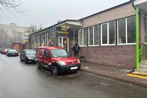 комерційна за адресою Святошинська вул., 40-А