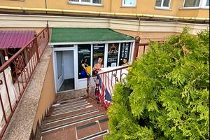 комерційна за адресою Миру вул., 36