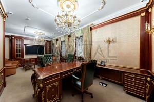 комерційна за адресою Костельна вул., 6