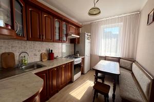 квартира за адресою Макарова, 52