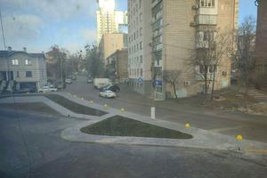 комерційна за адресою Звіринецька вул., 72