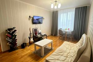 квартира за адресою Валентинівська вул., 13