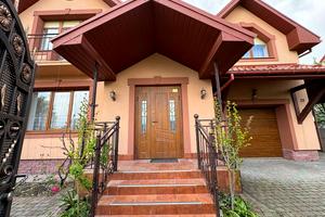 будинок за адресою івасюка, 28