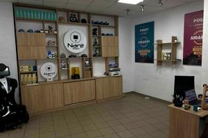 комерційна за адресою Дніпровська набережна вул., 19-А
