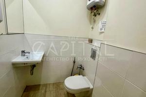 комерційна за адресою Печенізька вул., 1Б