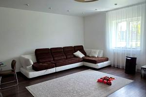 будинок за адресою Центральна, 11