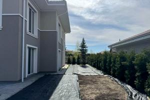 будинок за адресою с. Вишеньки, Храмова, 36