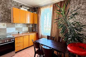 квартира за адресою смт. Таїрове, Трамвайна вул., 15б