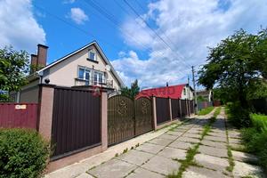 будинок за адресою с. Кожухівка, 1 Дачна