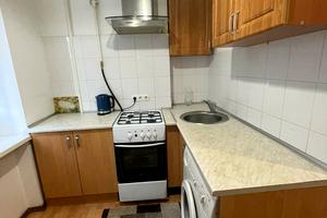 квартира за адресою Героїв Крут вул. (12 Квітня), 3