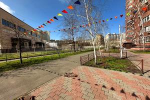 комерційна за адресою Анни Ахматової вул., 13