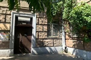 коммерческая по адресу Киев, Пирогова ул., 2