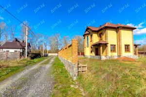 будинок за адресою с. Петрівка, Центральна, 1