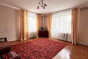квартира за адресою Театральна вул., 9