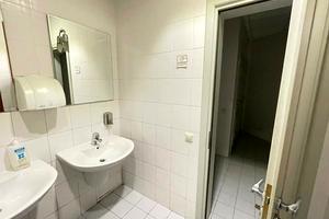 комерційна за адресою Велика Васильківська вул. (Червоноармійська), 15/2