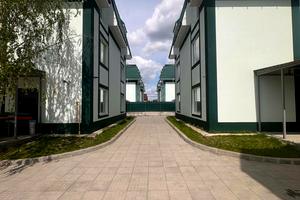 комерційна за адресою Дипломатична, 4