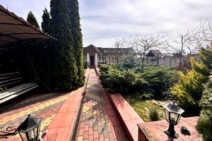 будинок за адресою Вишнева