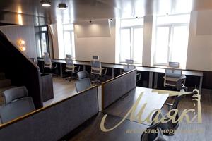 комерційна за адресою Панаса Мирного вул., 8
