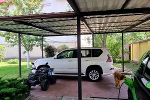 дом по адресу с. Петропавловская борщаговка, Каштановая ул.