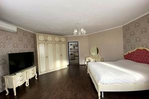 квартира за адресою Зодчих вул., 4