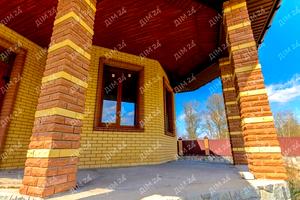будинок за адресою с. Петрівка, Центральна, 1