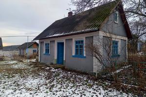 будинок за адресою с. Лисівка, Романа Шухевича, 10