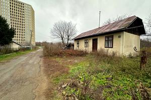 ділянка за адресою Церковна вул., 60