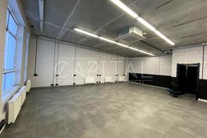 комерційна за адресою пр-т Степана Бандери, 21