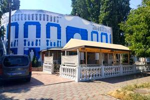 комерційна за адресою Левітана вул., 1