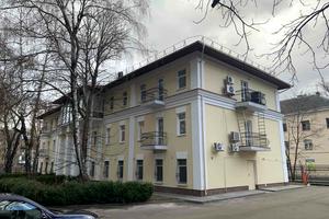 комерційна за адресою Стрийська вул., 4