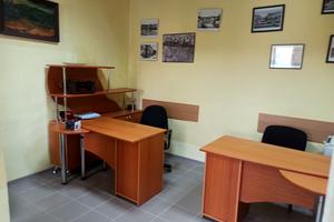 комерційна за адресою Корятовича пл., 15