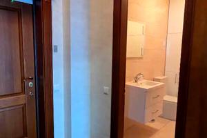 комерційна за адресою Мечникова вул., 10Б