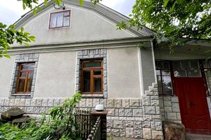 будинок за адресою Лялі Ратушної