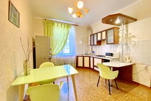 квартира за адресою Шнеєрсона вул., 2б