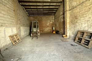 комерційна за адресою Застава, 1