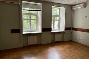 комерційна за адресою Саксаганського вул., 106Б