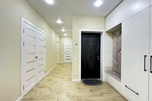 квартира по адресу Свободи ул., 301