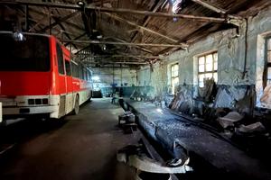 комерційна за адресою Конституційна вул., 15